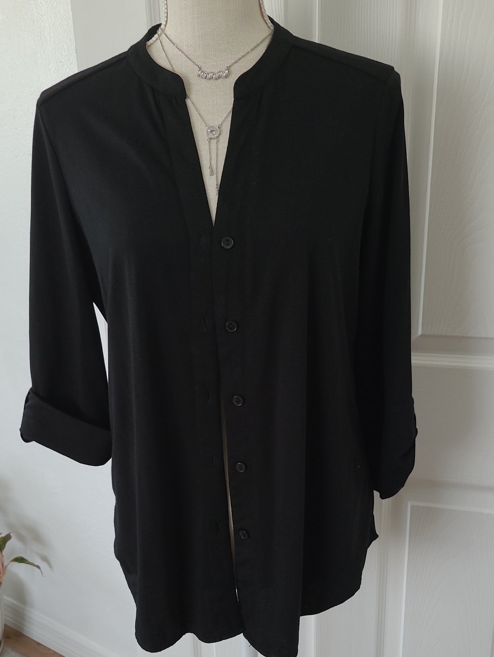 Classic Black Button-Front Womens  Shirt M